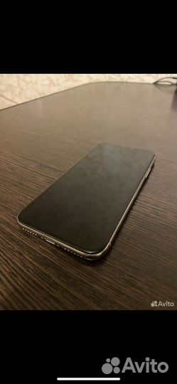 iPhone X, 64 ГБ