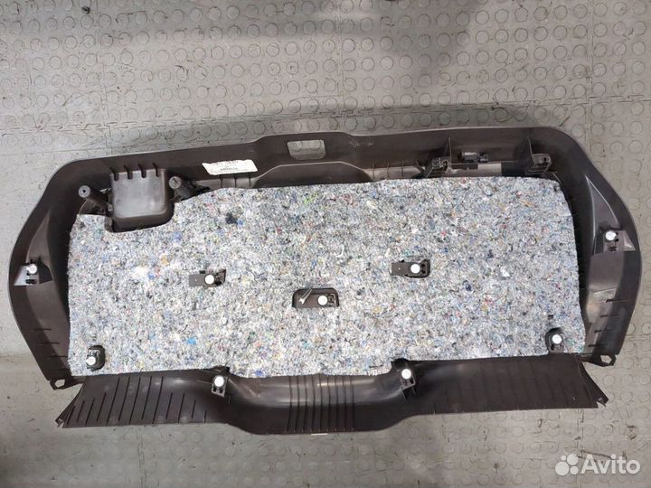 Обшивка крышки багажника Lincoln MKC, 2019