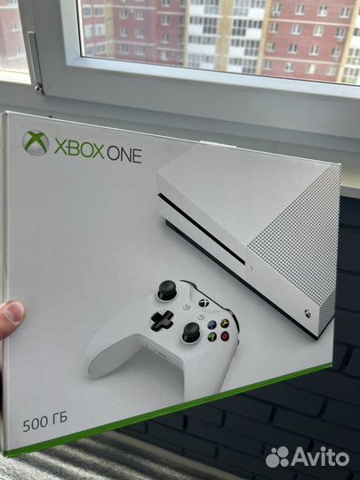 Xbox one s в отличном состоянии