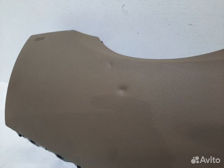 Накладка декоративная центральной консоли передняя