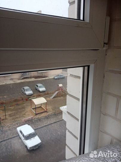 Стеклопакет бу с нижних окон