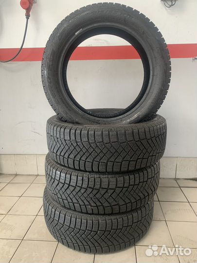 Pirelli Ice Zero 215/55 R18