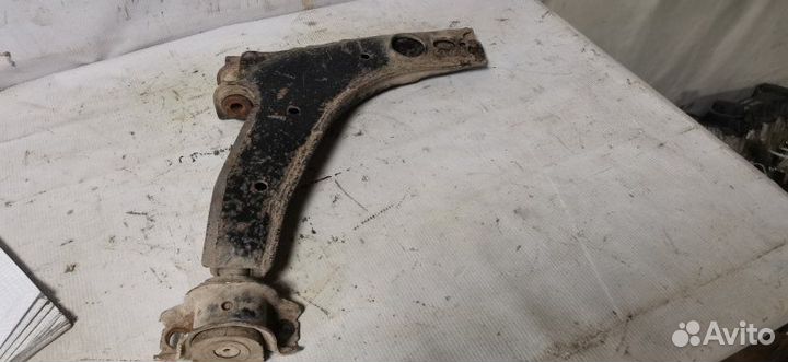 Рычаг подвески передний левый Zaz Chance седан 1.3