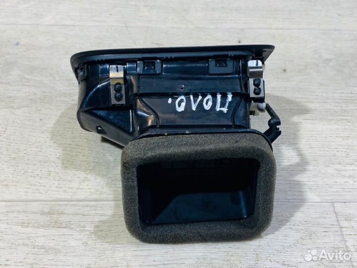 Дефлектор воздушный передний правый Volkswagen