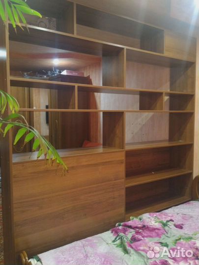 Стеллаж. Подойдёт для зонирования комнаты