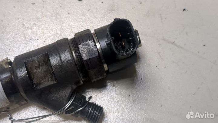 Форсунка топливная киа Sorento, 2008