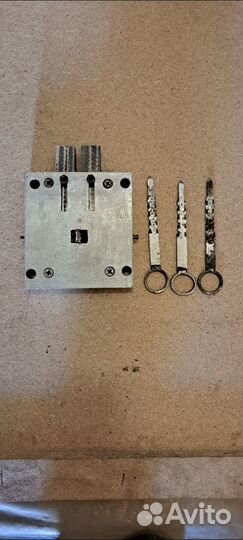 Замок гаражный внутренний