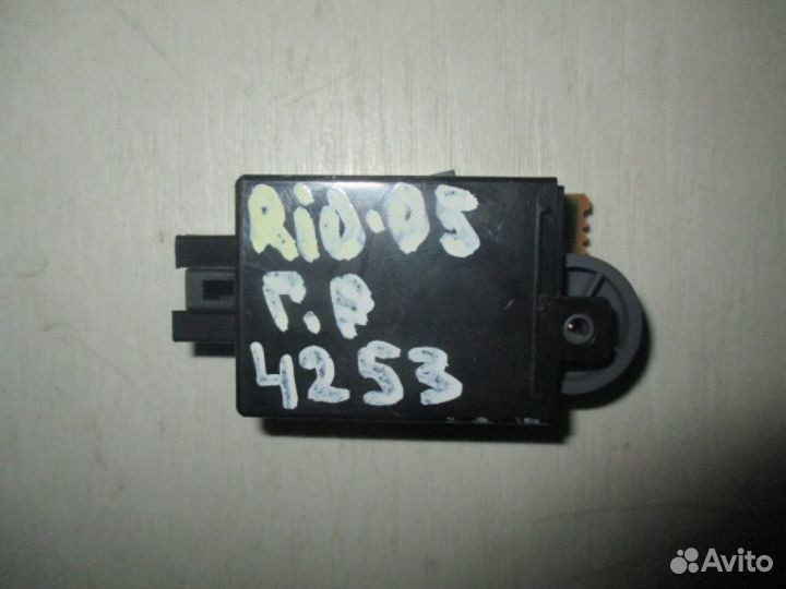 Кнопка освещения панели приборов Kia Rio