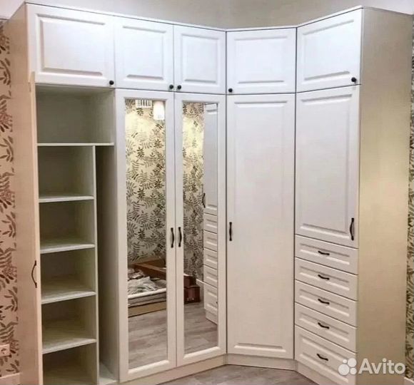 Шкаф распашной