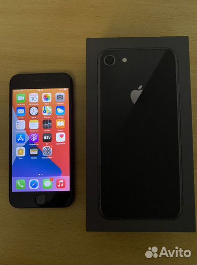 Телефон iPhone 8 64gb