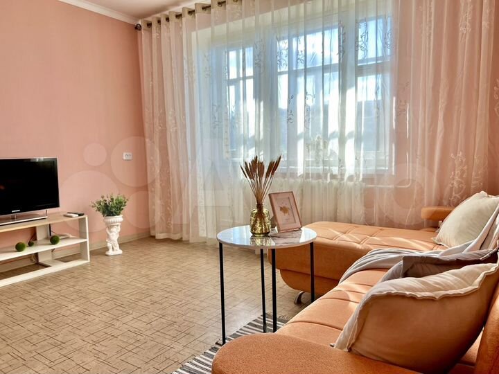 2-к. квартира, 54 м², 3/9 эт.