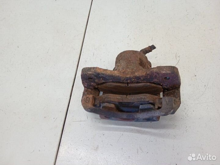 Суппорт передний правый Chevrolet Evanda 2.0 2005