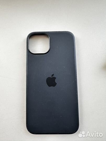 Чехлы для iPhone 13