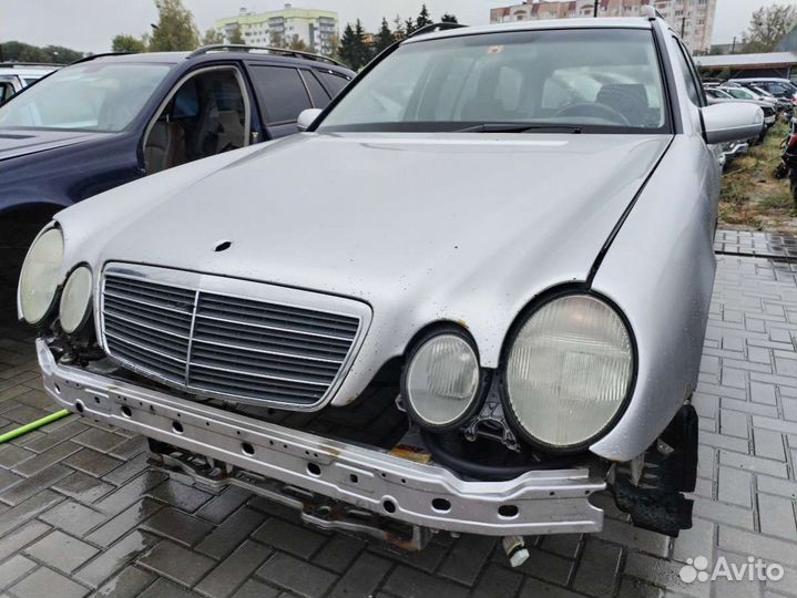 Фара передняя для mercedes-benz E-Class (W210)