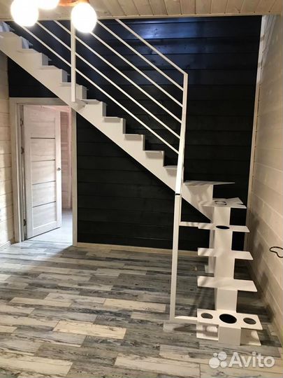 Лестница на 2-й этаж