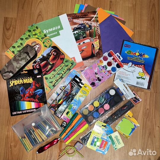 Огромные наборы канцелярия школа/садик, Hot Wheels