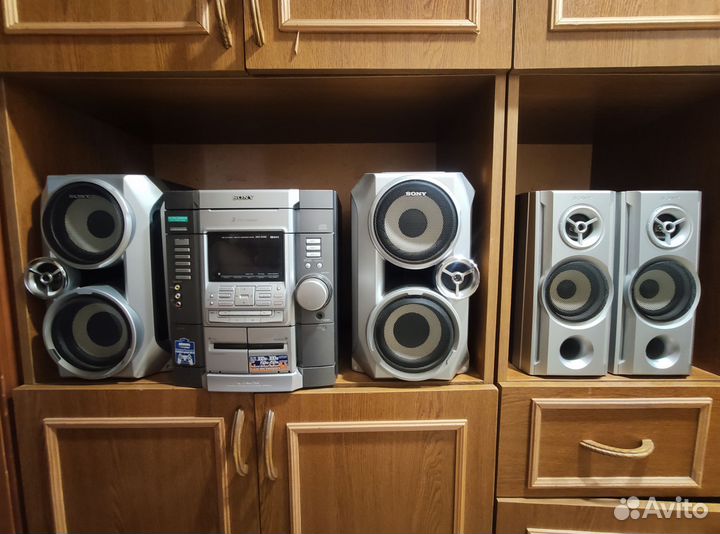 Музыкальный центр