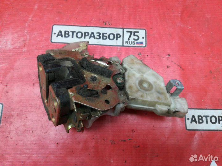 Замок двери задний левый Nissan Ad VFY11 QG15DE