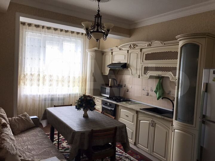 2-к. квартира, 76 м², 2/9 эт.