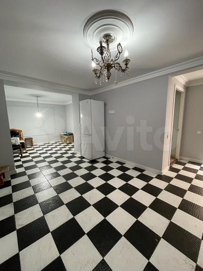 3-к. квартира, 114 м², 1/2 эт.