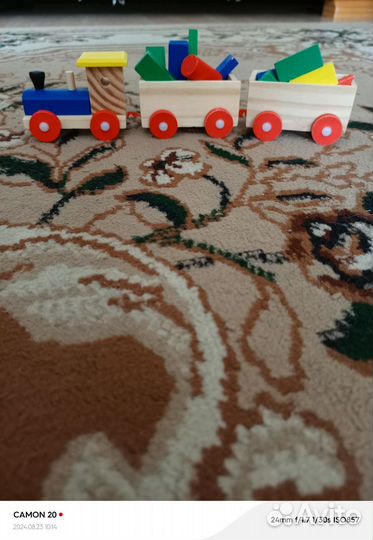 Паровозик деревянный