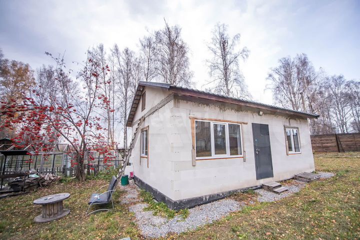 Дом 42,6 м² на участке 12 сот.