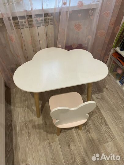 Стол и стульчик детский