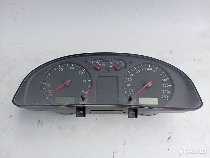 Панель приборов Volkswagen Passat B5
