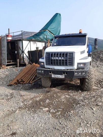 Водитель самосвала