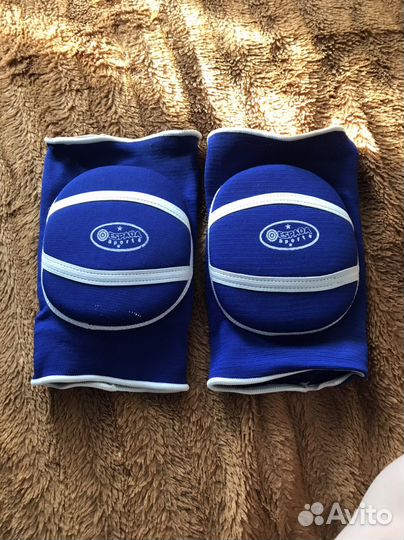 Наколенники