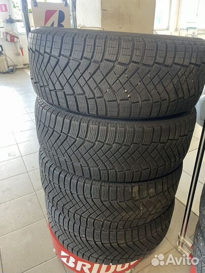 Pirelli Ice Zero 235/55 R18