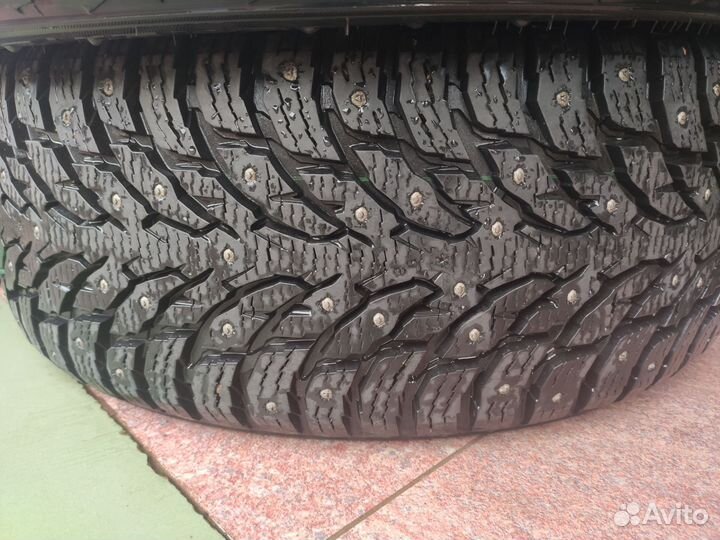 Nokian Tyres Hakkapeliitta 9 SUV 245/45 R20