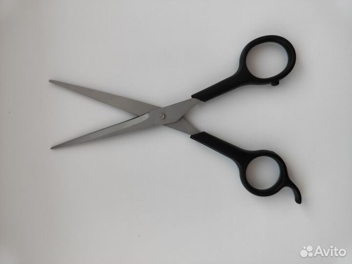 Набор расчесок и ножниц