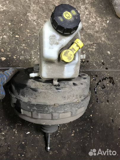 Вакуумный усилитель тормозов Opel Astra J