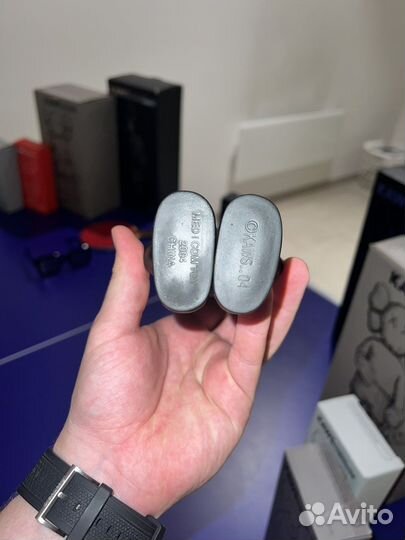 Коллеционная фигурка Kaws