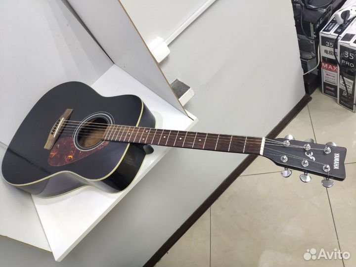 Акустическая гитара Yamaha F370