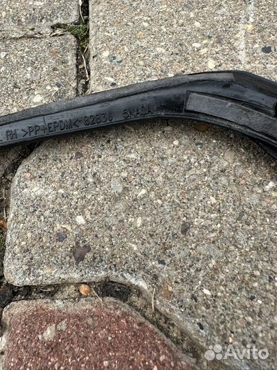 Уплотнитель двери Infiniti Qx50 J55 задний правый