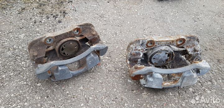 Peugeot 308 EP6 Суппорта передний прав левый