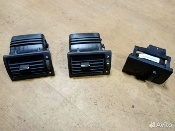 Дефлектор воздуховода Форд мондео 3 рест правый