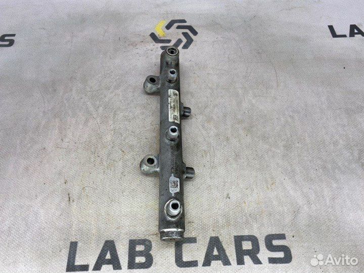 Топливная рампа Audi A5 8T cgka 2.7 TDI 2008