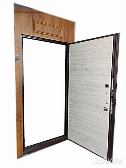 Дверь высокая металлическая под проем