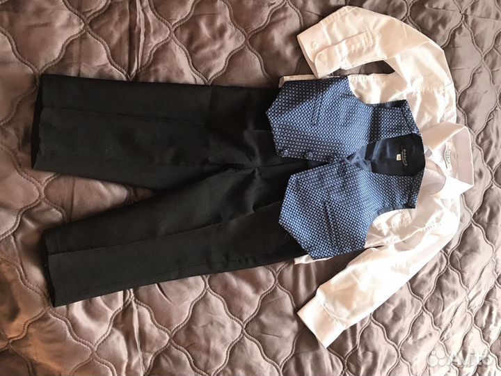 Костюм тройка