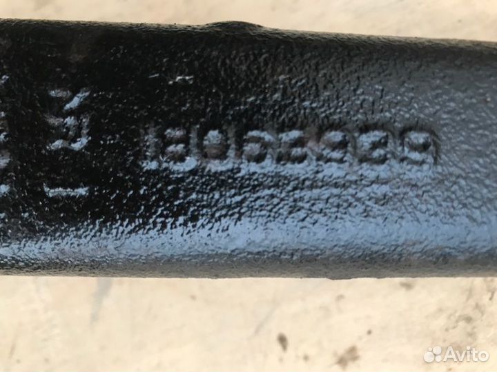 Кулак поворотный передний правый Cadillac Srx FEE