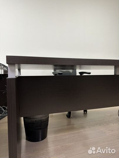 Офисная мебель стол шкаф ресепшен