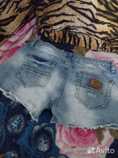Джинсовые шорты