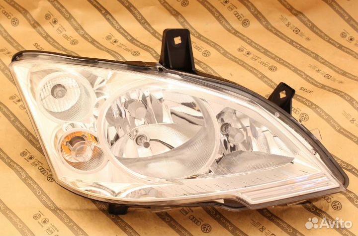 Фара правая mercedes vito W639 рест 10-14