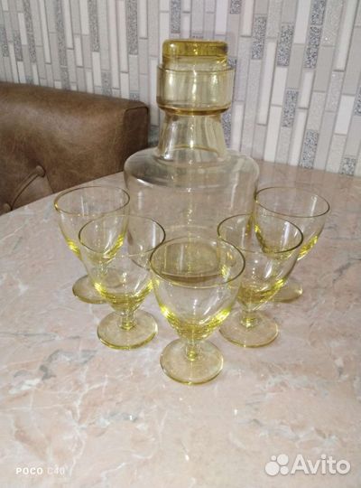 Графин с рюмками СССР цветное стекло