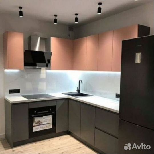 Кухня новая