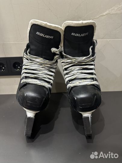 Хоккейные коньки Bauer
