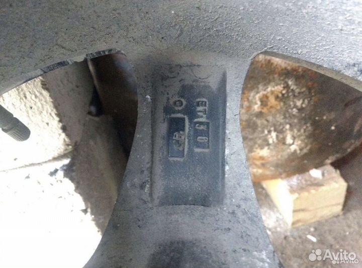 R16 Gislaved Nord Frost 200 SUV 215/65, PCD 5x105 DIA 56.6